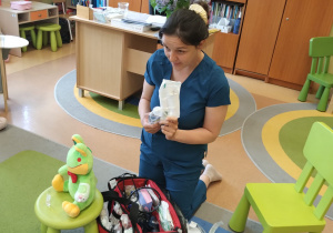 Kto nam pomoże? - PIELĘGNIARKA …. c d projektu edukacyjnego w gr .X