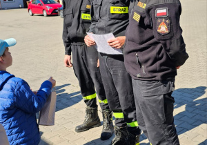 Kim jest strażak?- wycieczka gr. VI do Jednostki Ratowniczo- Gaśniczej nr 1 w Koninie