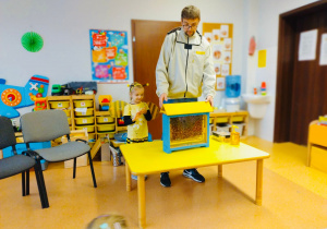 Poznajemy pracę pszczelarza - gr. XI