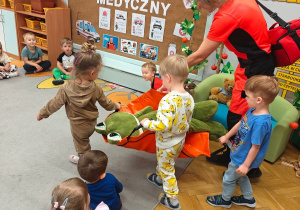 „Na ratunek Żabci!”- czyli spotkanie z Ratownikiem Medycznym w grupie I