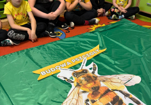 "W królestwie pszczół"- Dzień pszczoły grupa VII