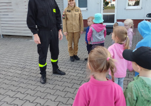 Wycieczka do sali edukacyjnej "OGNIK" Komendy Miejskiej Państwowej Straży Pożarnej w Koninie- gr. XII