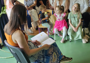 CZYTANIE ZBLIŻA – rodzinne spotkanie pełne wzruszeń i radości w grupie III