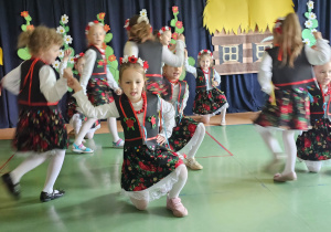CZYTANIE ZBLIŻA – rodzinne spotkanie pełne wzruszeń i radości w grupie III