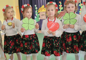 CZYTANIE ZBLIŻA – rodzinne spotkanie pełne wzruszeń i radości w grupie III