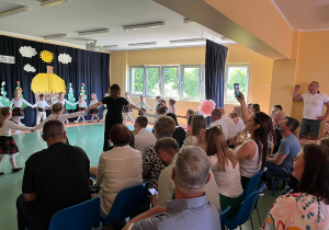 CZYTANIE ZBLIŻA – rodzinne spotkanie pełne wzruszeń i radości w grupie III