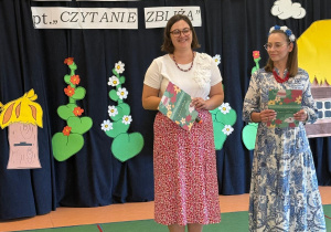 Czytanie zbliża – i to dosłownie! Biały konik świętuje Ogólnopolski Tydzień Czytania!