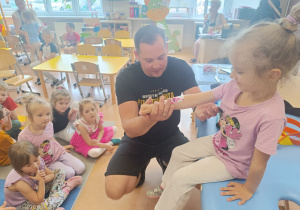 "Fizjoterapeuta...A kto to taki?"- czyli spotkanie w ramach preorientacji zawodowej w gr. XI i XII