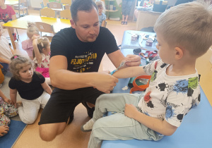 "Fizjoterapeuta...A kto to taki?"- czyli spotkanie w ramach preorientacji zawodowej w gr. XI i XII