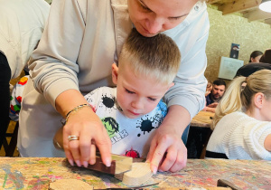 "Rodzina razem się trzyma" - wyjazd integracyjny gr. XI do ŻArtowni w Zbiersku