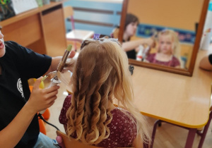 Poznajemy pracę fryzjera – grupa IV