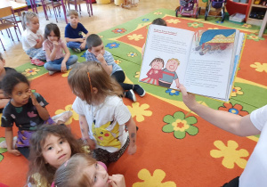 Rozwijanie kompetencji społeczno – emocjonalnych dzieci w wieku przedszkolnym w grupie IV