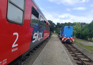 „Bo z rodziną fajnie jest…” – integrująca wycieczka do ŻArtowni w grupie XII