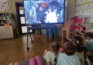 Efekt Sławosza - astronauci na stacji kosmicznej – dzień drugi