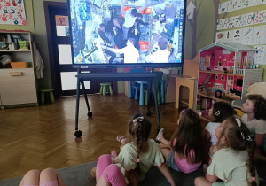Efekt Sławosza - astronauci na stacji kosmicznej – dzień drugi