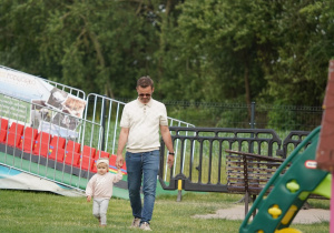 „Trzymamy się razem! "- rodzinna wyprawa do Alpakarni – grupa VI