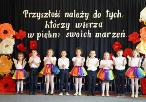 "Pożegnania nadszedł czas...." - grupa VI