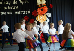 "Pożegnania nadszedł czas...." - grupa VI