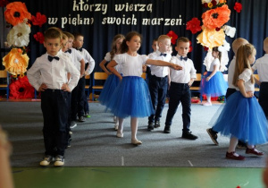 "Pożegnania nadszedł czas...." - grupa VI