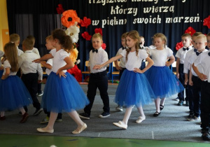 "Pożegnania nadszedł czas...." - grupa VI