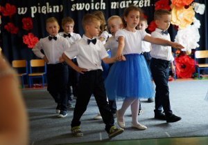 "Pożegnania nadszedł czas...." - grupa VI