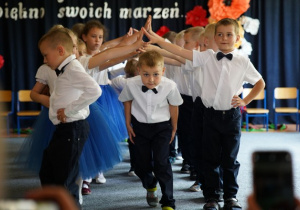 "Pożegnania nadszedł czas...." - grupa VI