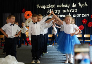 "Pożegnania nadszedł czas...." - grupa VI