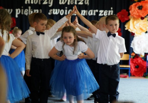 "Pożegnania nadszedł czas...." - grupa VI