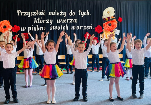 "Pożegnania nadszedł czas...." - grupa VI