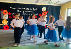 "Pożegnania nadszedł czas...." - grupa VI