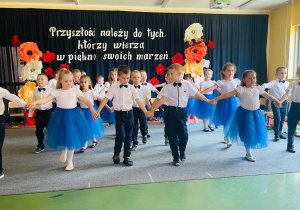 "Pożegnania nadszedł czas...." - grupa VI