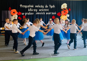 "Pożegnania nadszedł czas...." - grupa VI