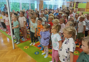 Spotkania z Kulturką - Czy w koronie jest do twarzy?