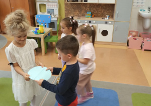 Z KROPKĄ w roli głównej - Międzynarodowy Dzień Kropki w grupie X