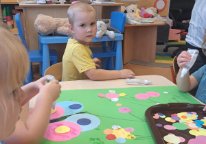 "Ja i ... Kropka" - Dzień Kropki w grupie IX