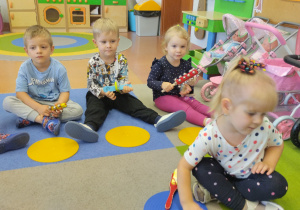 "Ja i ... Kropka" - Dzień Kropki w grupie IX