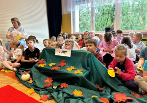 "Przedszkolaki recytują o jesieni" - konkurs recytatorski w grupie III i V