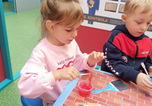 Przedszkolaki z grupy XII w Bezpiecznym Miasteczku Przedsiębiorczości