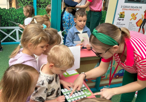Przedszkolaki z grupy XII w Bezpiecznym Miasteczku Przedsiębiorczości