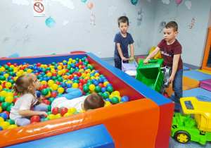 Świętujemy Dzień Chłopca w gr. XI i XII w ramach Tygodnia Budowania Relacji