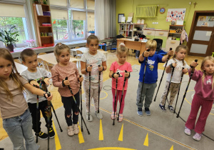 „Kijki w małych rączkach” – Starszaki na start – gr. IV