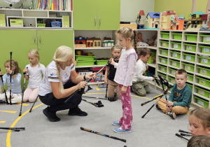 „Kijki w małych rączkach” – Starszaki na start – gr. IV