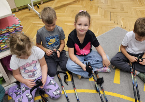 „Kijki w małych rączkach” – Starszaki na start – gr. IV