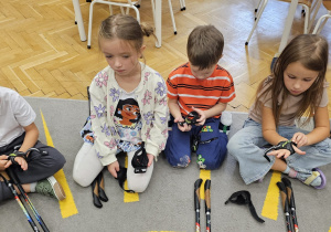 „Kijki w małych rączkach” – Starszaki na start – gr. IV