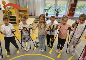 „Kijki w małych rączkach” – Starszaki na start – gr. IV