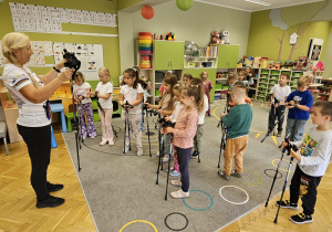 „Kijki w małych rączkach” – Starszaki na start – gr. IV