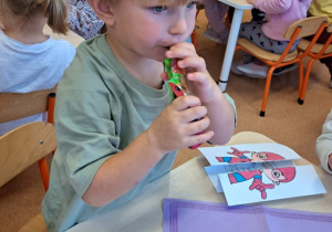 "Mam super moce... i dzielę się nimi". Świętujemy Dzień Chłopaka w ramach Tygodnia Budowania Relacji - grupa IX