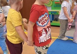 "Mam super moce... i dzielę się nimi". Świętujemy Dzień Chłopaka w ramach Tygodnia Budowania Relacji - grupa IX
