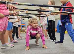 „Kijki w małych rączkach” – kreatywne zabawy w gr. IV