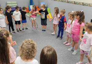 „Kijki w małych rączkach” – kreatywne zabawy w gr. IV